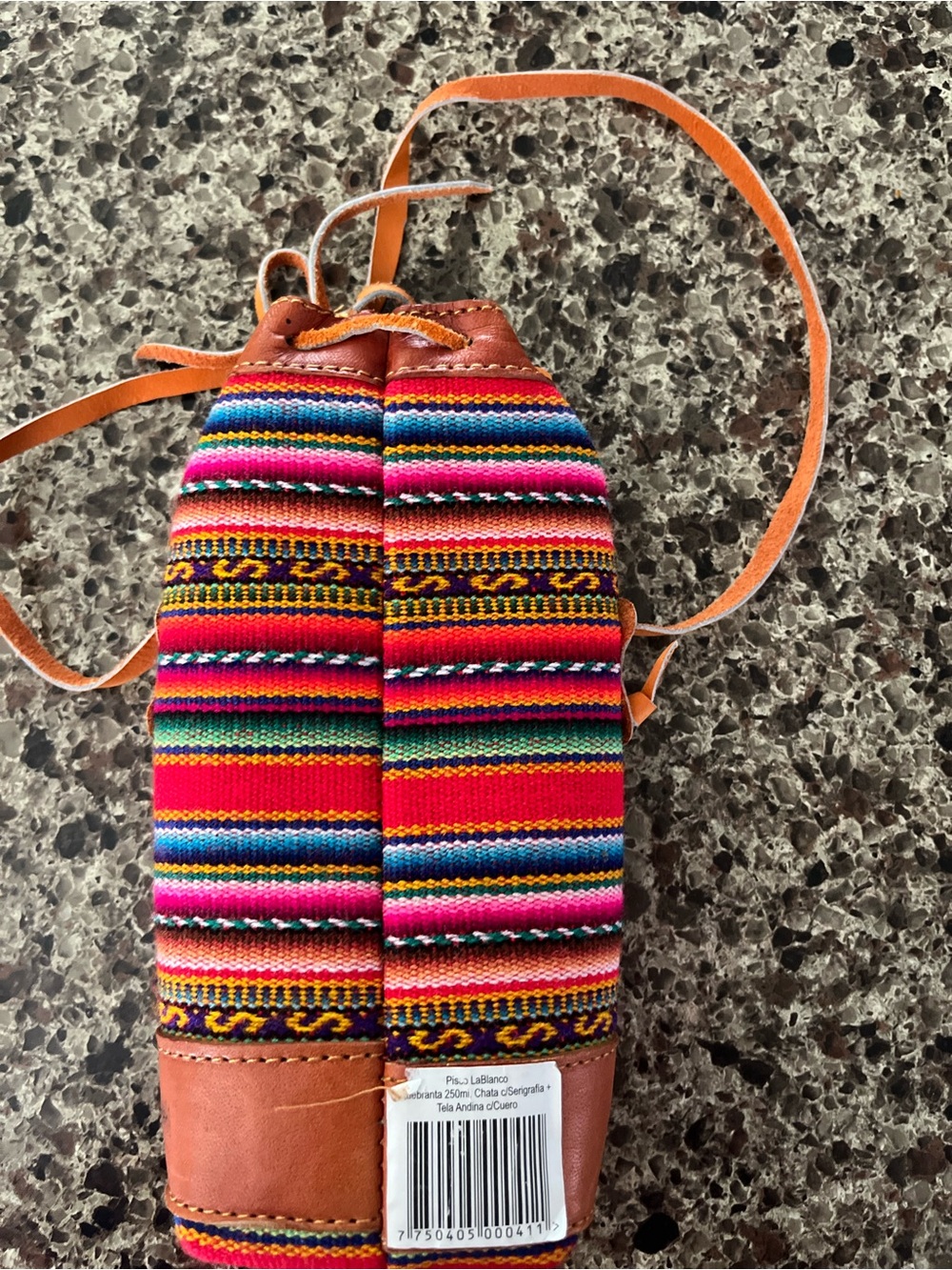 Peruvian Pisco pouch with vibrant striped pattern - Picture 2 of 5